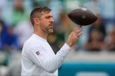 Steelers' Gamble on Aaron Rodgers: A Cautious Outlook