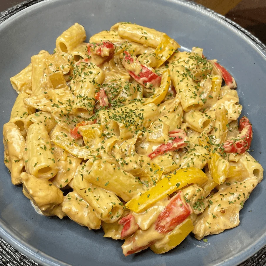 cheesy_chicken_fajita_pasta.webp